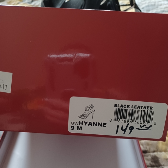 Shoes - Picture 7 of 9